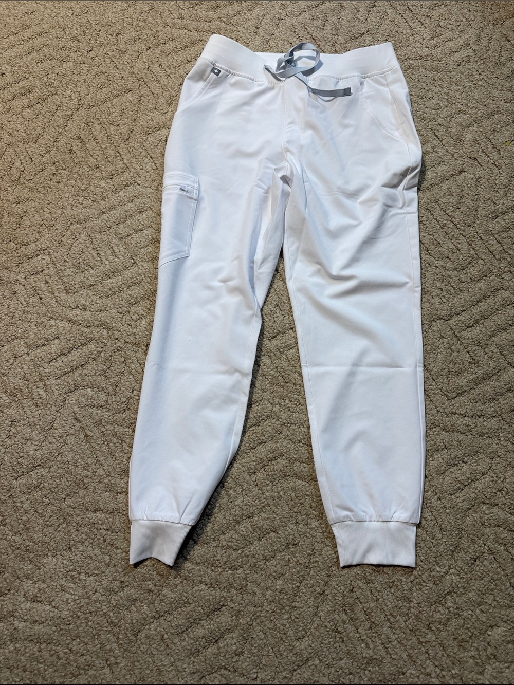 Figs Women’s White Scrub Jogger Pants